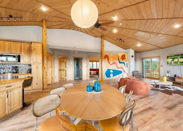 Pickleball Jacuzzi Grand Canyon Sleeps 12
