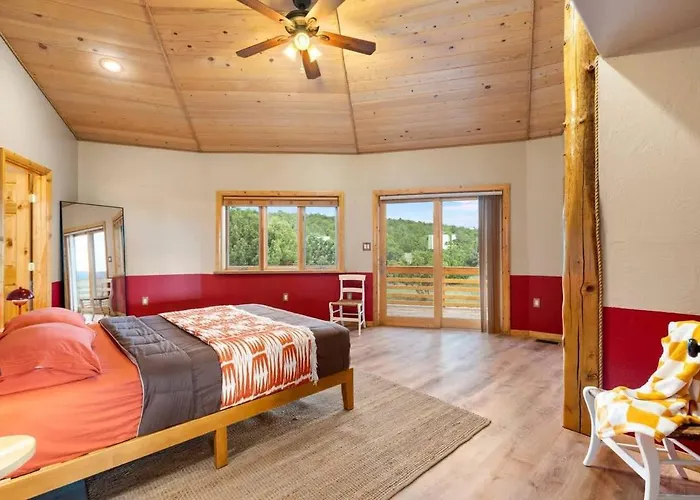 Pickleball Jacuzzi Grand Canyon Sleeps 12 Holiday home Williams