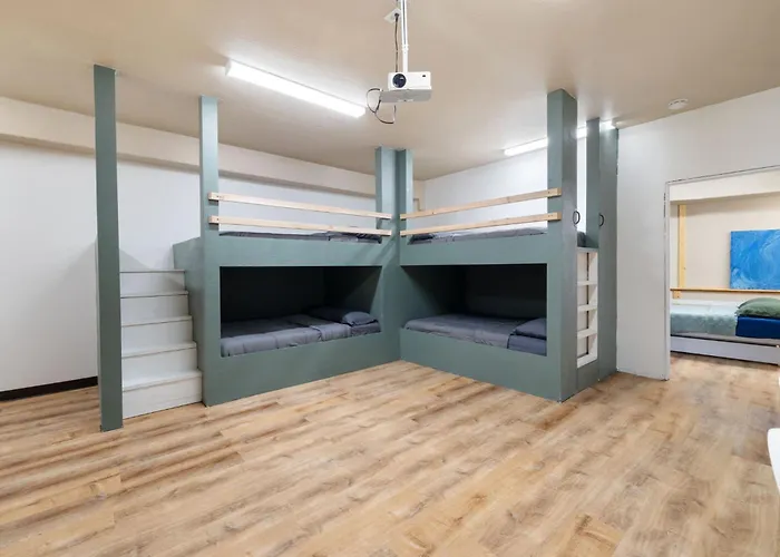 Pickleball Jacuzzi Grand Canyon Sleeps 12 Williams
